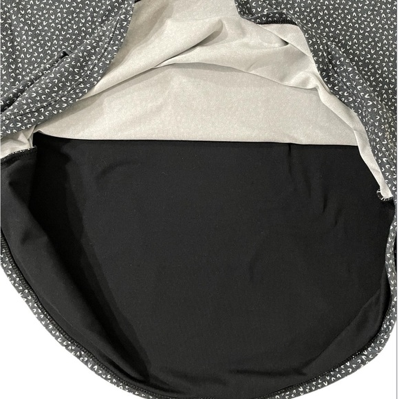 Nike Activewear Women Black Tank Top Size Medium - Picture 5 of 6